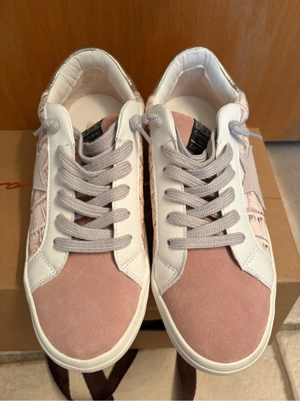 Women's Vintage Havana Pink Suede Sneakers Sz 8